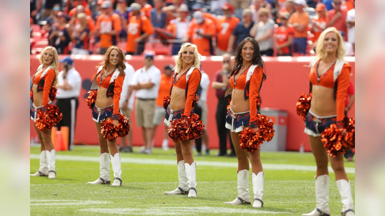 Denver Broncos Cheerleaders game gallery: vs. Bears