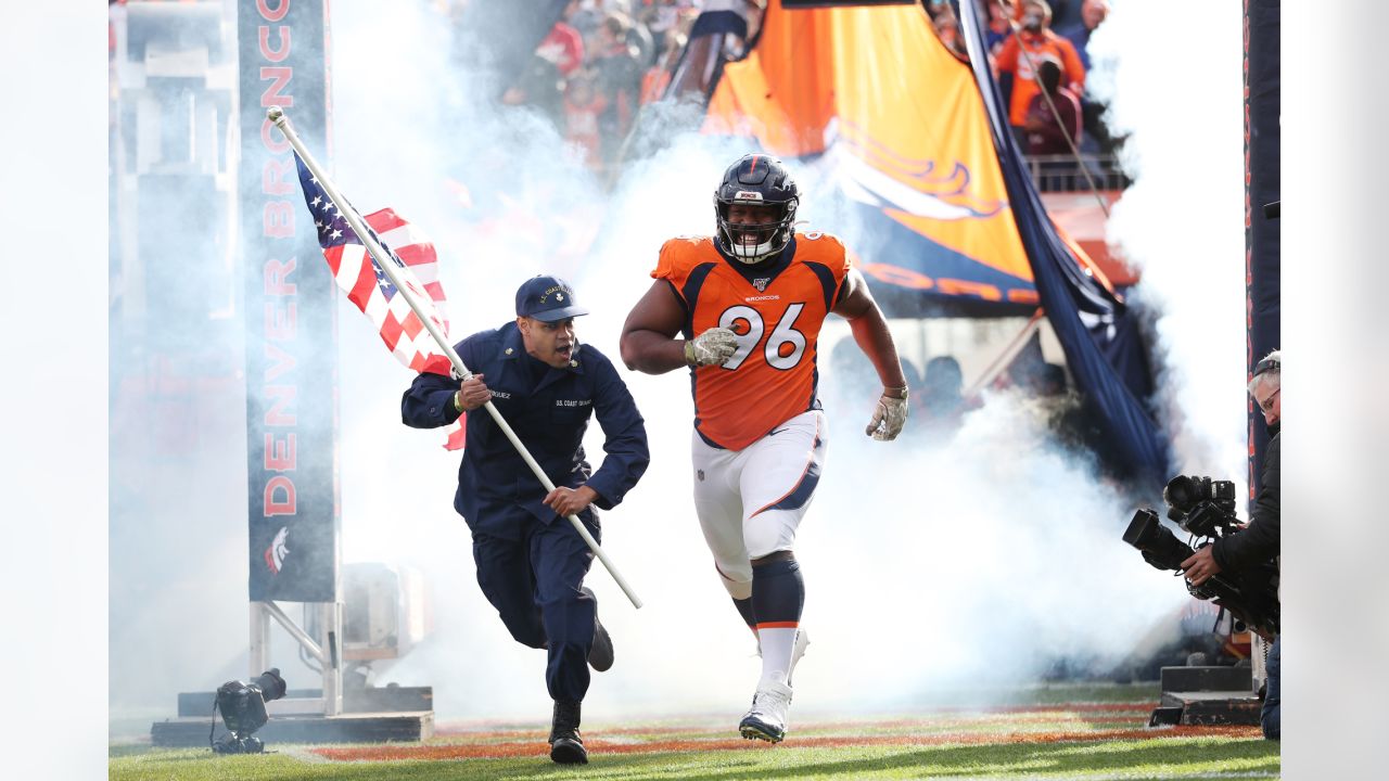 Shelby Harris agrees to 3-year deal to stay with Denver Broncos – The  Durango Herald