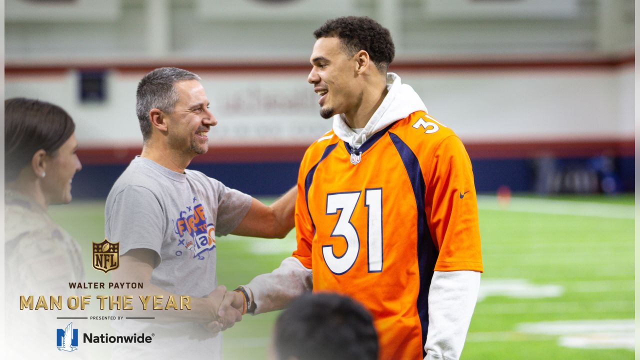 Justin Simmons surprised by friends and family with Broncos' 2019