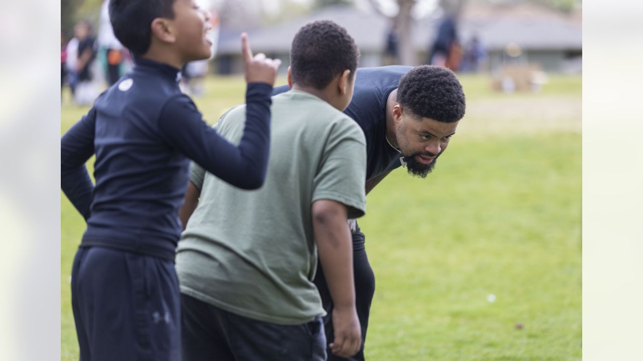 Emmanuel Sanders honors former Broncos teammate Demaryius Thomas with jersey  donation to Boys & Girls Club – The Fort Morgan Times