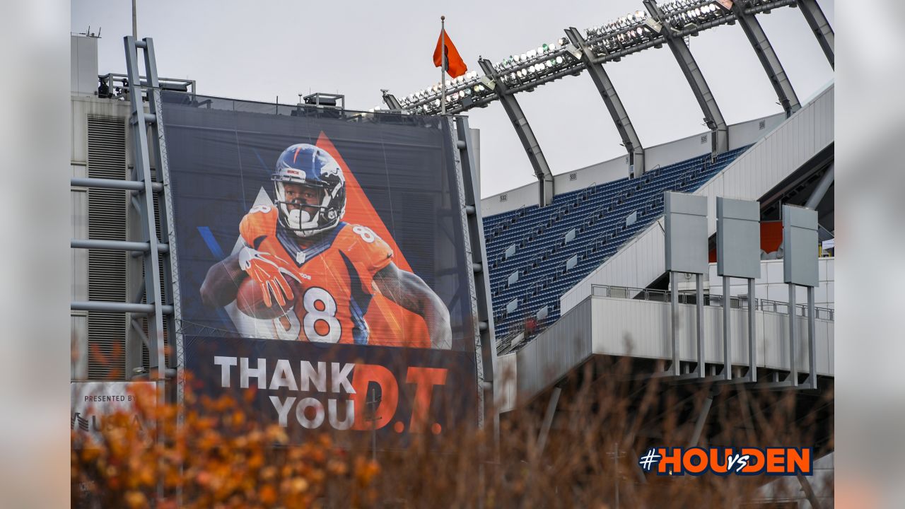 Los Angeles Rams - Von Miller honoring Demaryius Thomas during pregame  warmups.