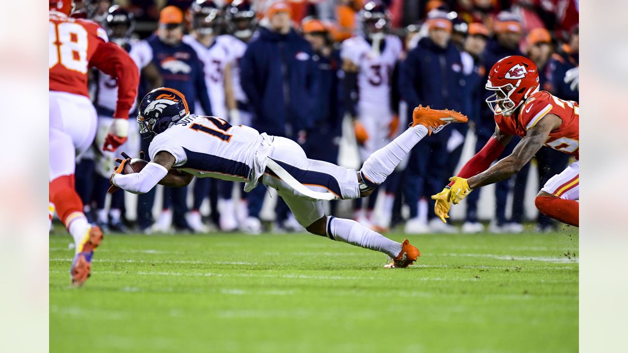 DENvsKC in-game photos: Broncos battle to the end, fall vs. Chiefs