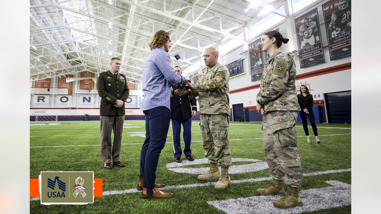 Broncos TE Andrew Beck wins NFL's Salute to Service Award - The