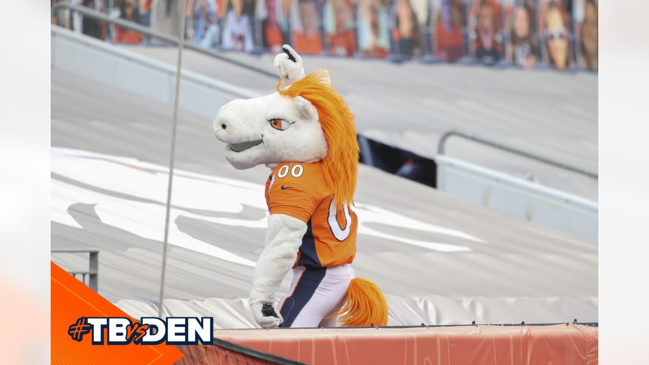 Broncos' mascot goes Miles to promote health – Brush News-Tribune