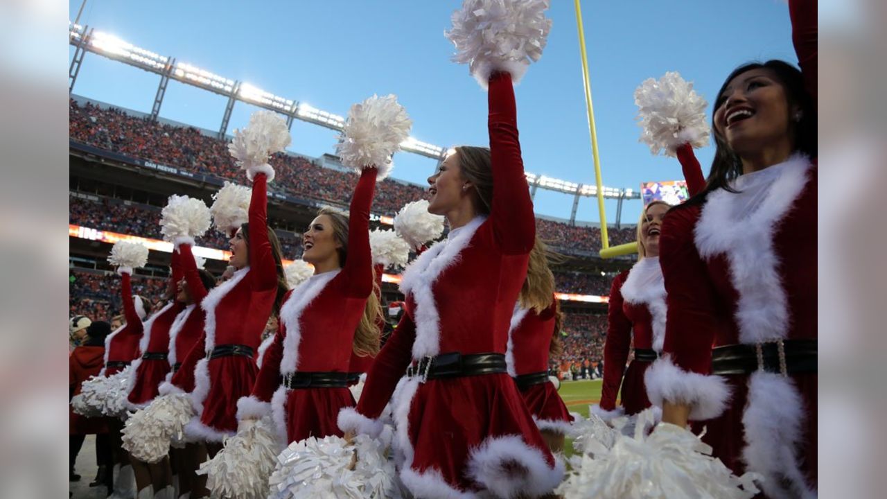 Merry Christmas Broncos  Denver broncos christmas, Broncos cheerleaders,  Denver broncos