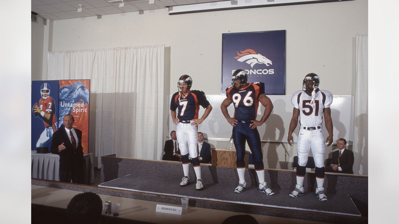 Denver Broncos 1960 uniform artwork