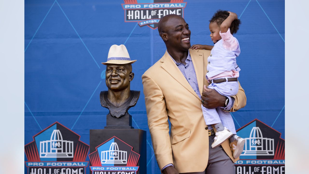 In Pro Football Hall of Fame enshrinement speech, DeMarcus Ware shares the  powerful journey of his life