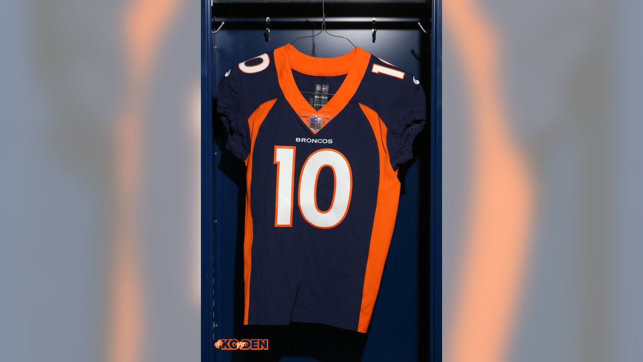 Broncos to wear navy jerseys, white pants in #TENvsDEN