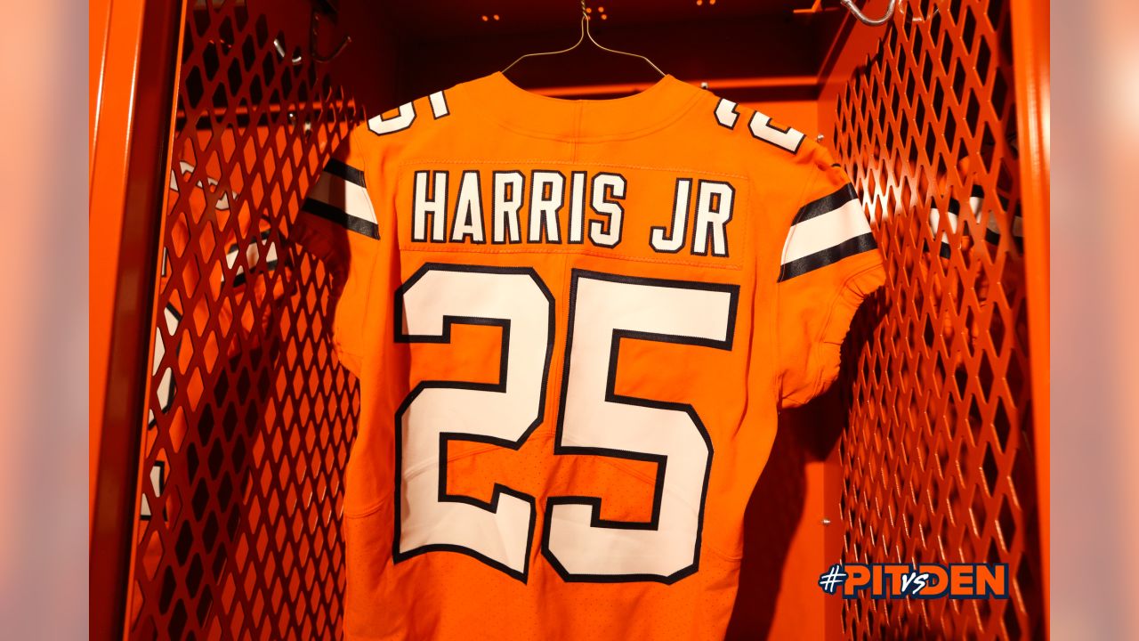 PITvsDEN: Broncos break out the Color Rush uniforms, vintage decals