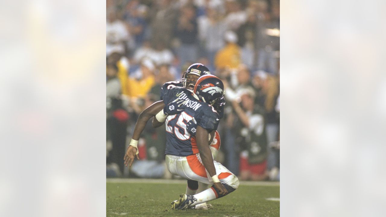 Looking back: Broncos first visit to White House after Super Bowl XXXII