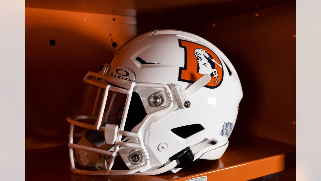 Broncos to wear 'Snowcapped' alternate helmets, Color Rush