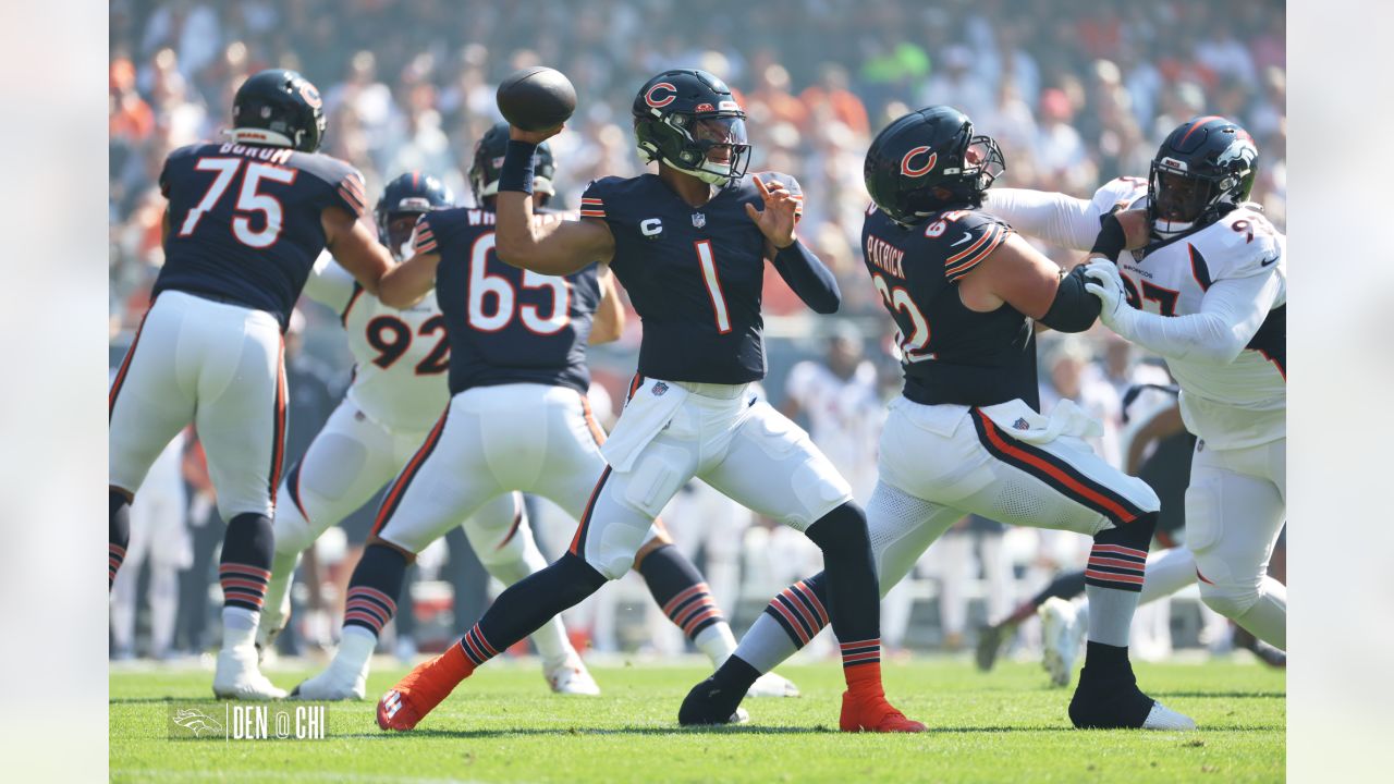 Photo: Denver Broncos vs Chicago Bears in Chicago - CHI20231001132 