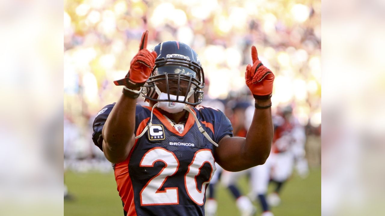 Broncos Safety Brian Dawkins Announces Retirement from NFL - Mile High  Report