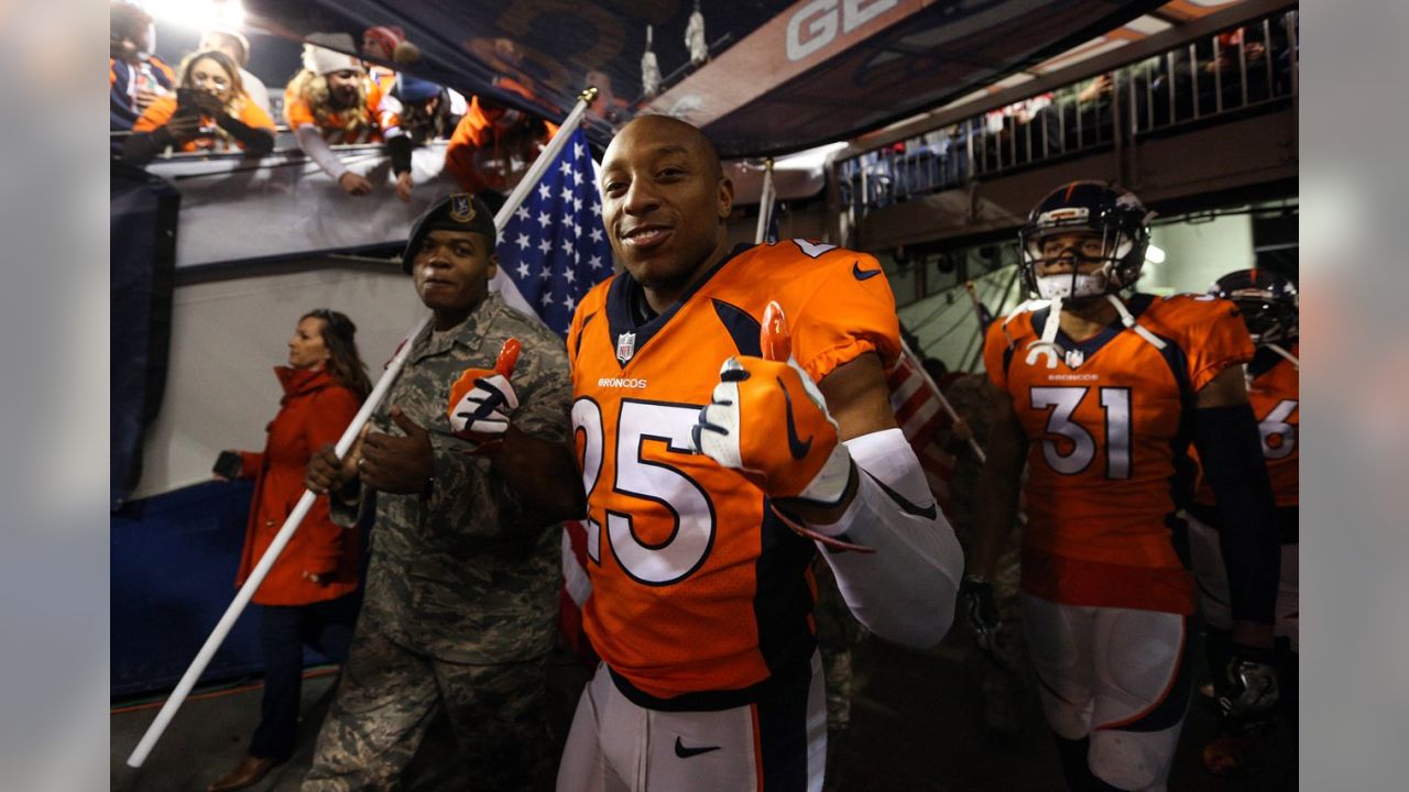 Shots of the Game: Broncos celebrate Salute to Service