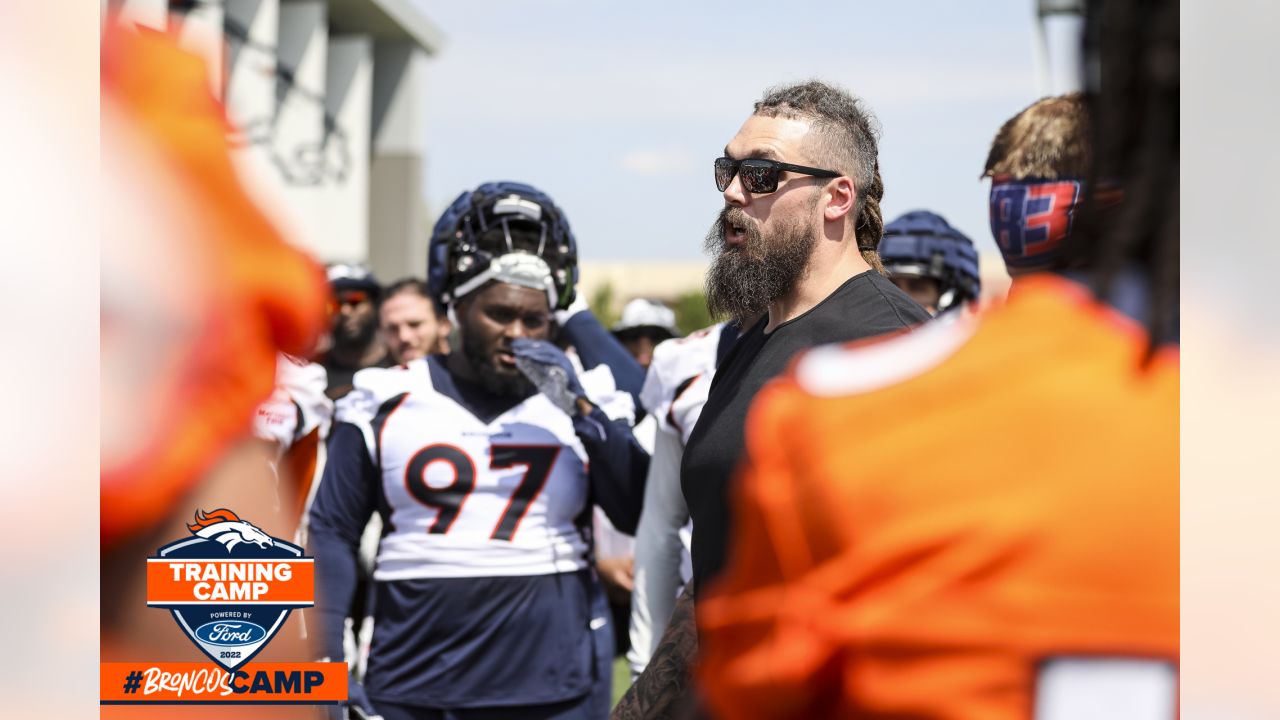 Photos: Derek Wolfe visits Broncos' training camp practice after announcing  retirement