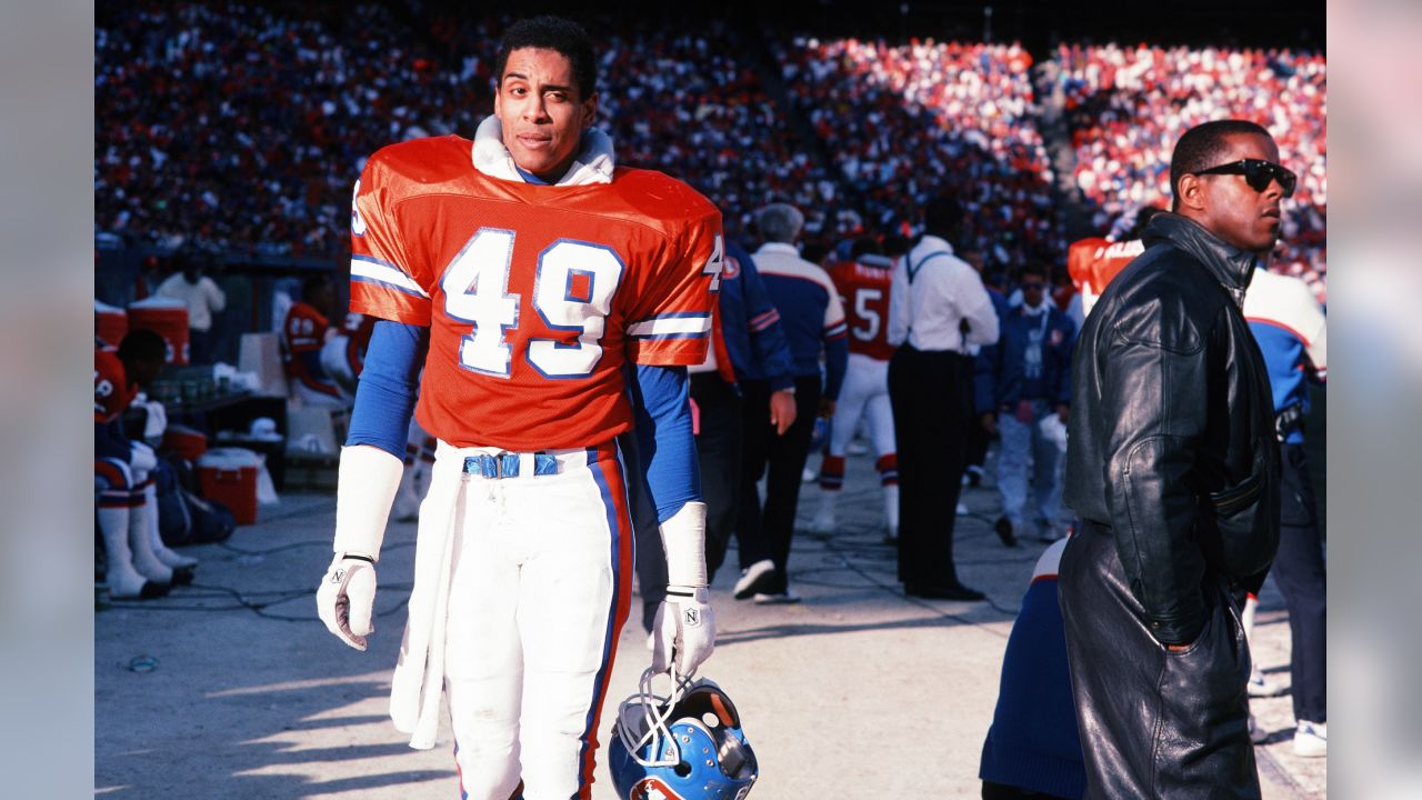 Broncos Legends: A look back through Dennis Smith's Broncos career