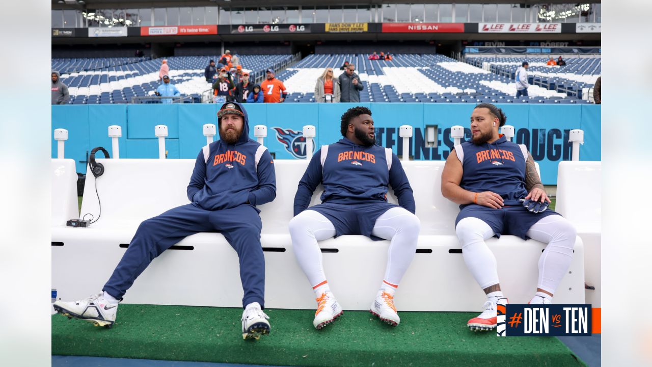 Pregame photos: Broncos arrive and prepare for Week 10 game vs. Titans