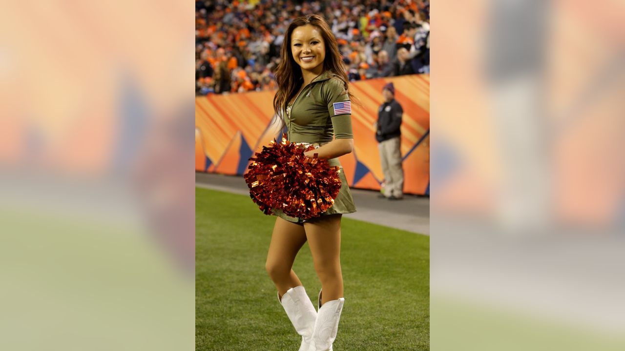 Denver Broncos Cheerleaders don Salute to Service uniforms for #NEvsDEN