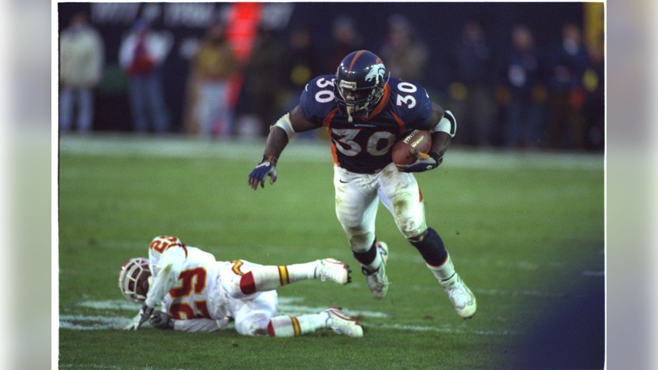 Terrell Davis knows the mark of a champion -- and he sees that potential in  the 2015 Broncos