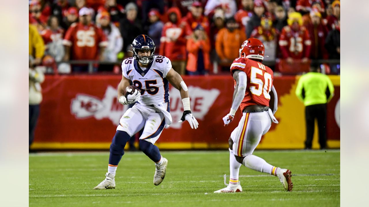 DENvsKC in-game photos: Broncos battle to the end, fall vs. Chiefs