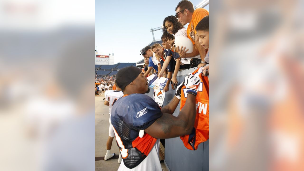 Broncos Safety Brian Dawkins Announces Retirement from NFL - Mile High  Report