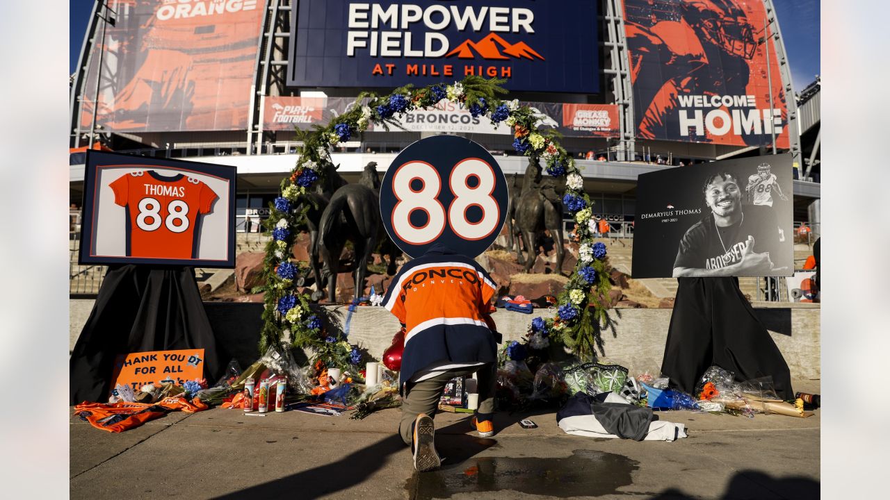 Broncos plan tributes for WR Demaryius Thomas at Mile High Sunday