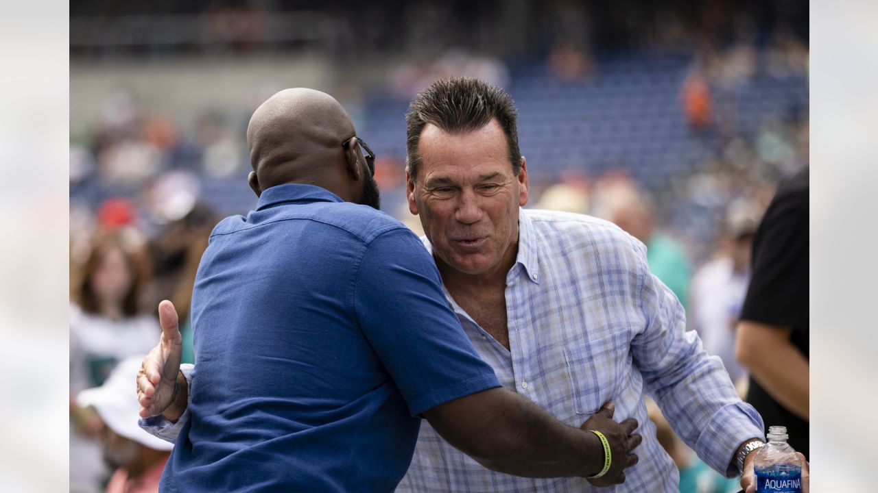 In Pro Football Hall of Fame enshrinement speech, DeMarcus Ware shares the  powerful journey of his life