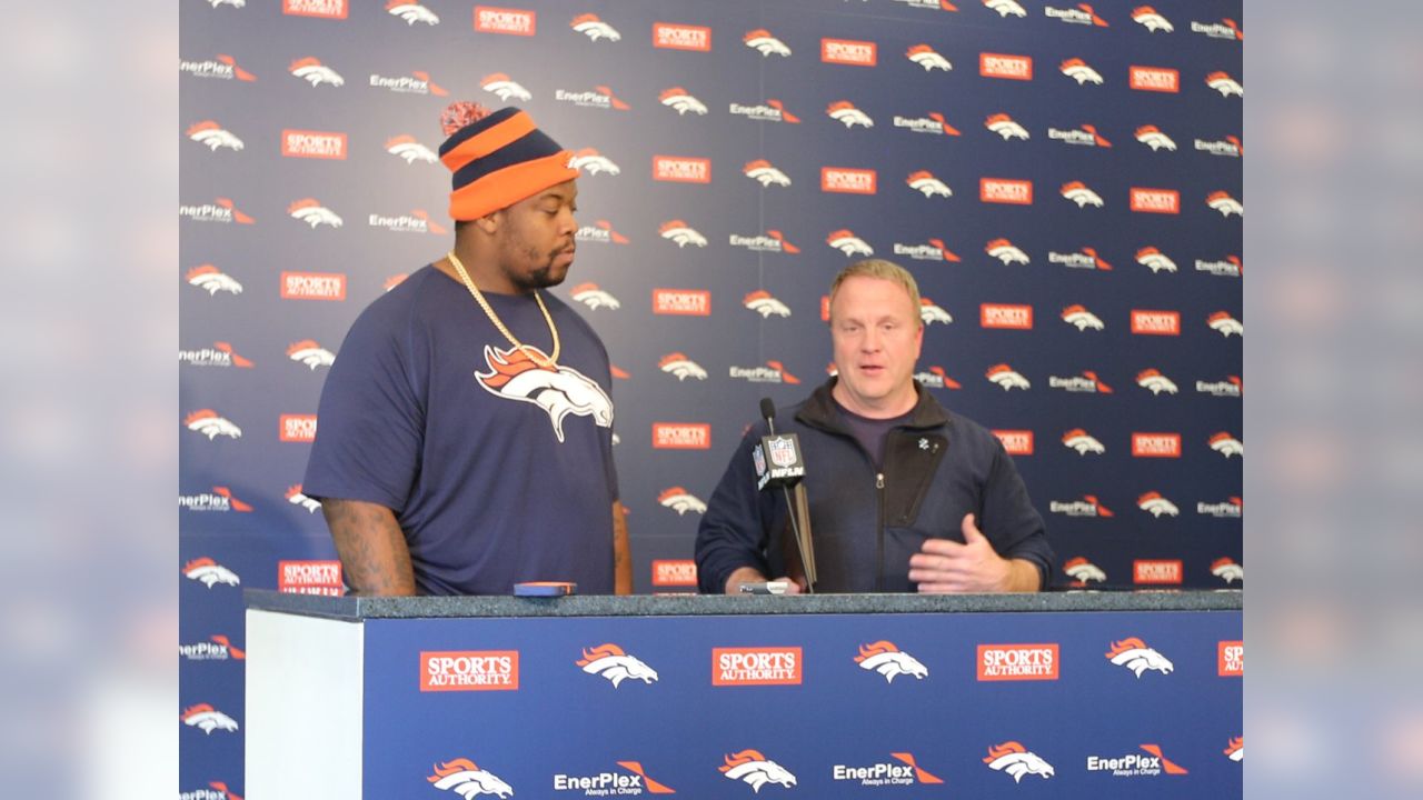 Terrance 'Pot Roast' Knighton gives his #94 Broncos jersey number to  DeMarcus Ware - Mile High Report