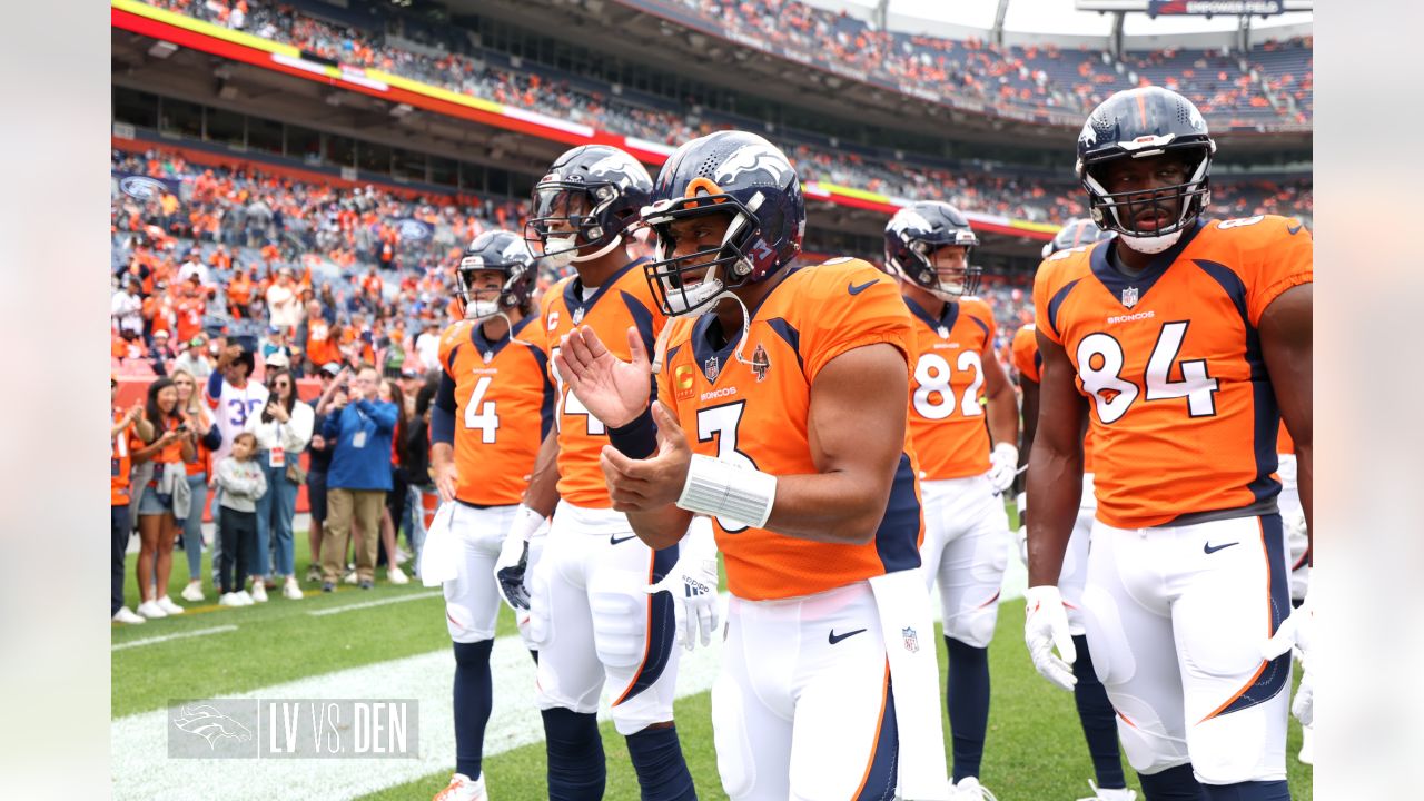 Pregame photos: Broncos arrive and prepare for Week 4 game vs. Raiders