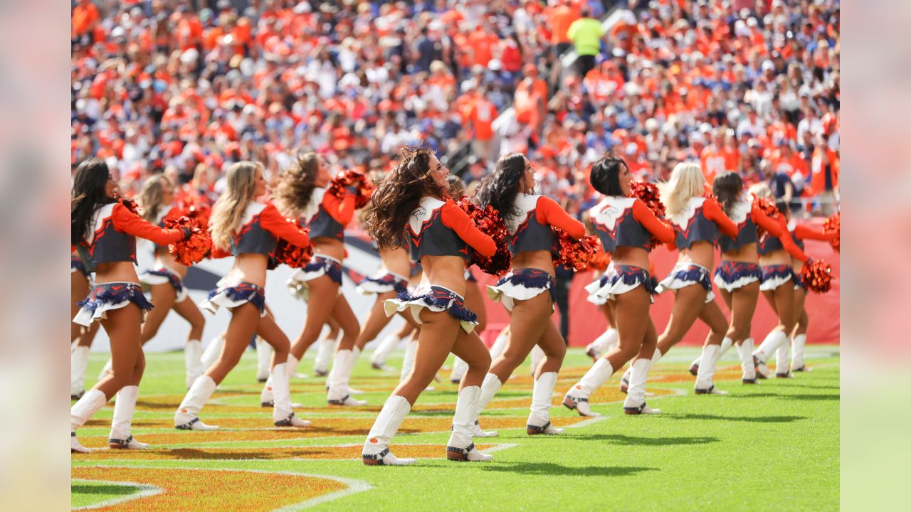 Denver Broncos Cheerleaders game gallery: vs. Bears