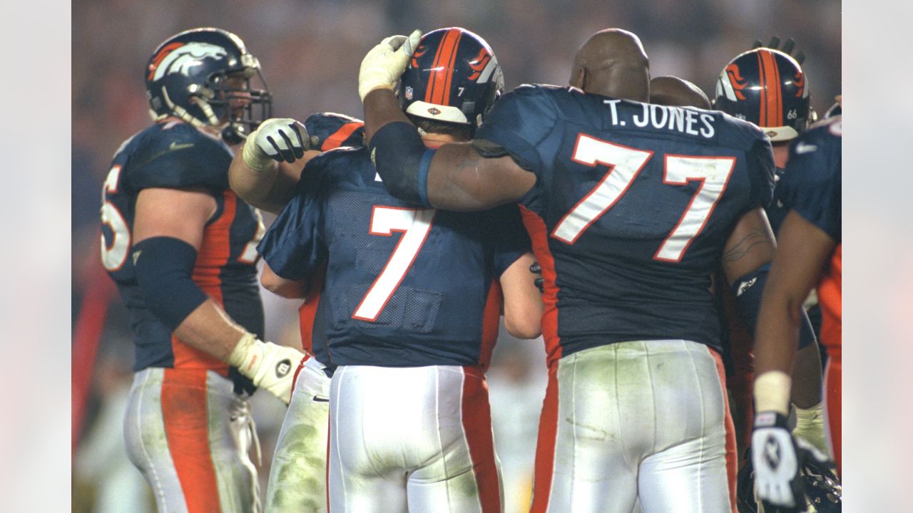 Tony Jones, two-time Super Bowl champion with Broncos who also played for  Browns and Ravens, dies at 54 