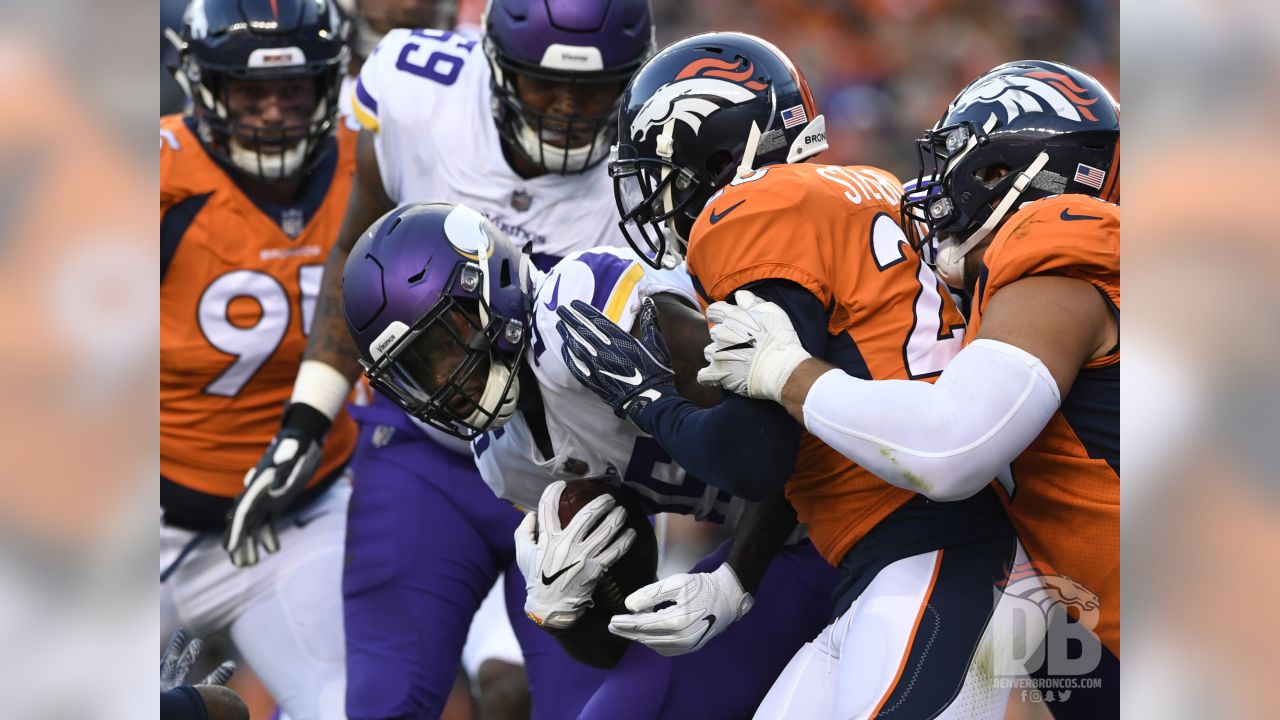 5 Observations: Vikings Have Up-And-Down Day in 1st Practice with Broncos