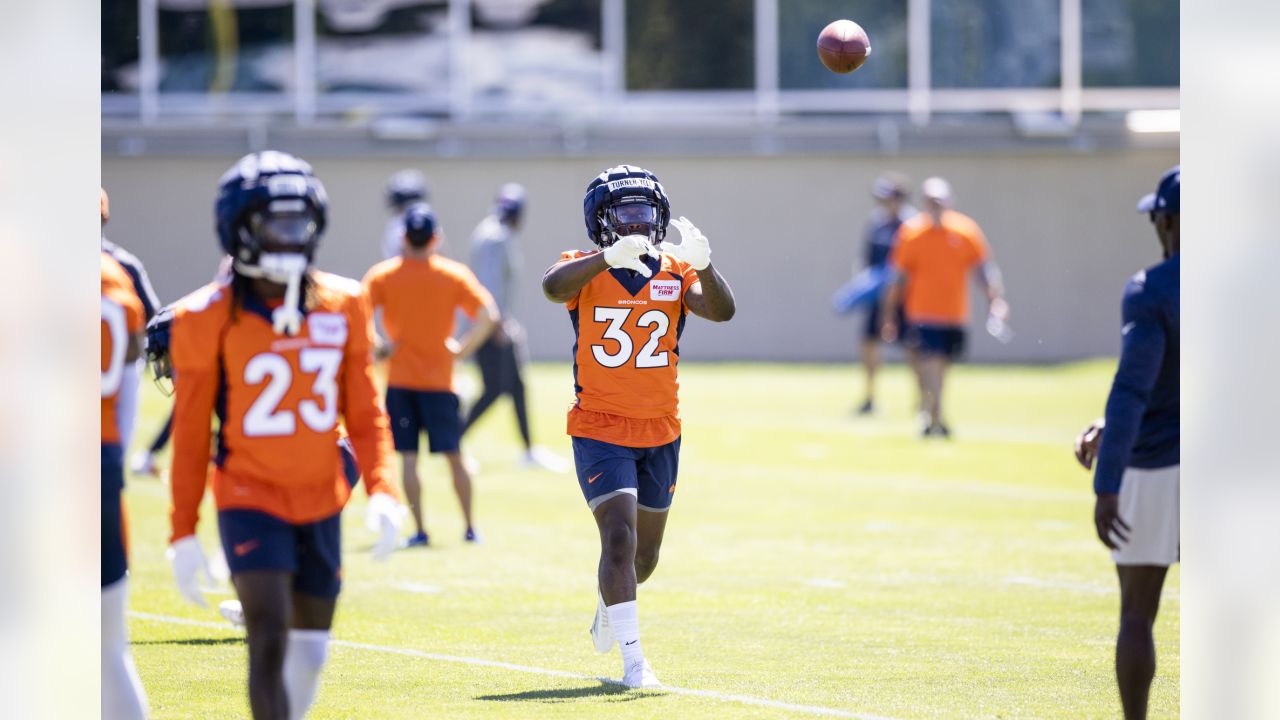 AUG 7 1970, AUG 9 1970; Denver Broncos * Training Camp; Two Top News  Photo - Getty Images