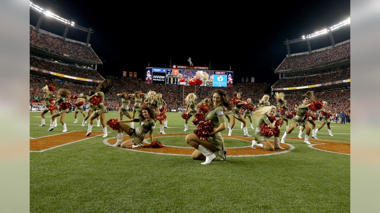 Denver Broncos Cheerleaders don Salute to Service uniforms for #NEvsDEN