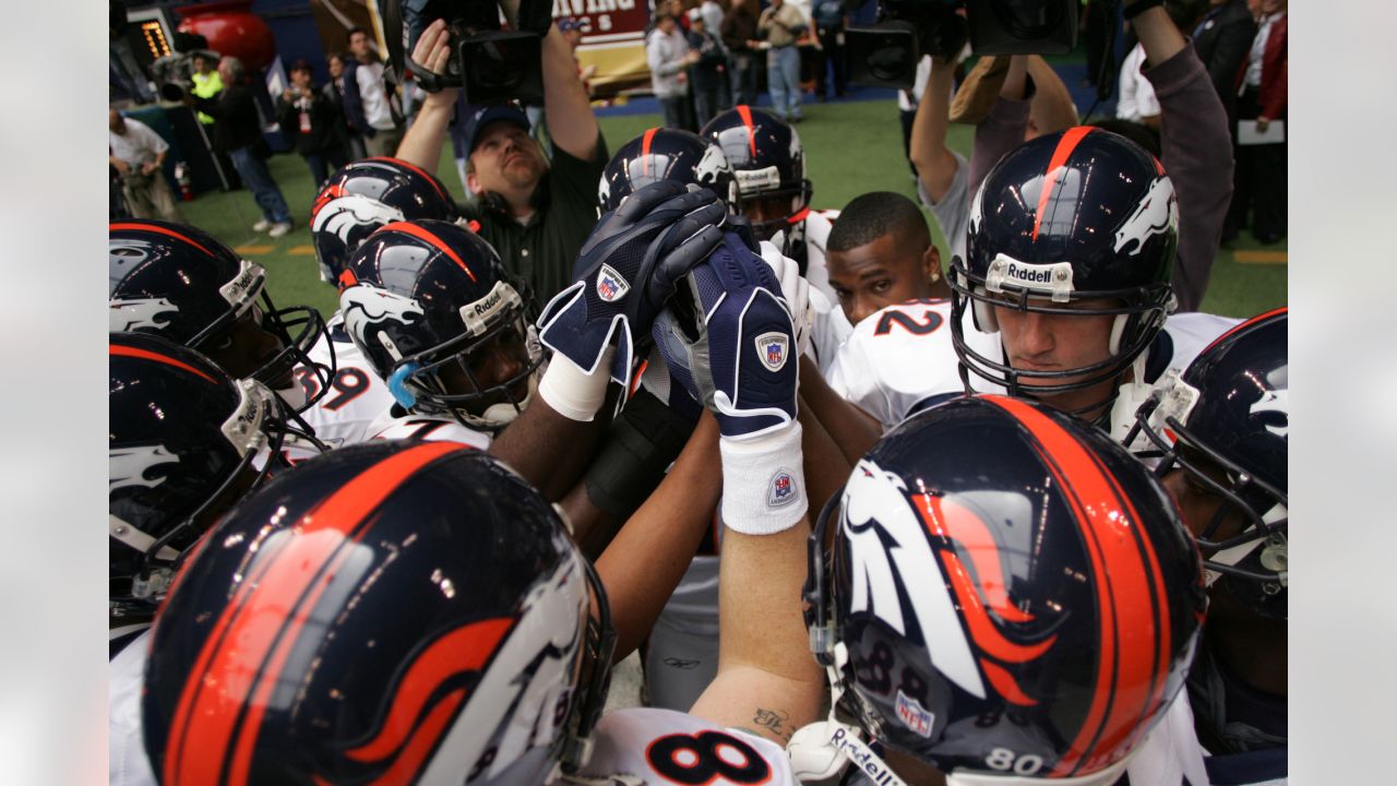 Denver Broncos beat Dallas Cowboys on Thanksgiving Day in 2005