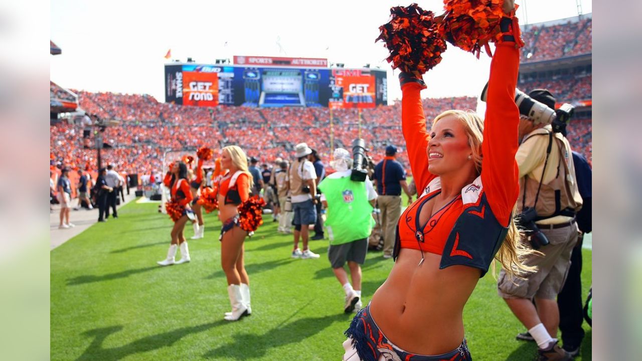 Denver broncos cheerleaders hi-res stock photography and images