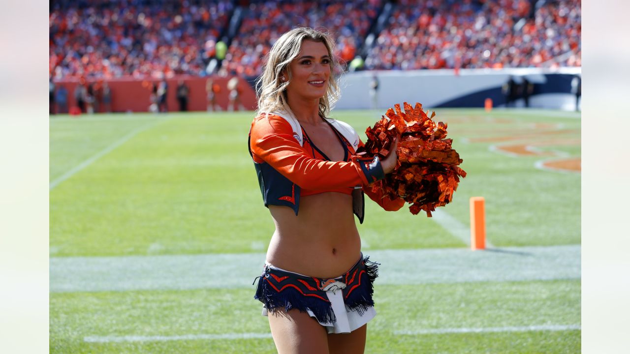 Denver Broncos Cheerleaders game gallery: Week 2 vs. Washington