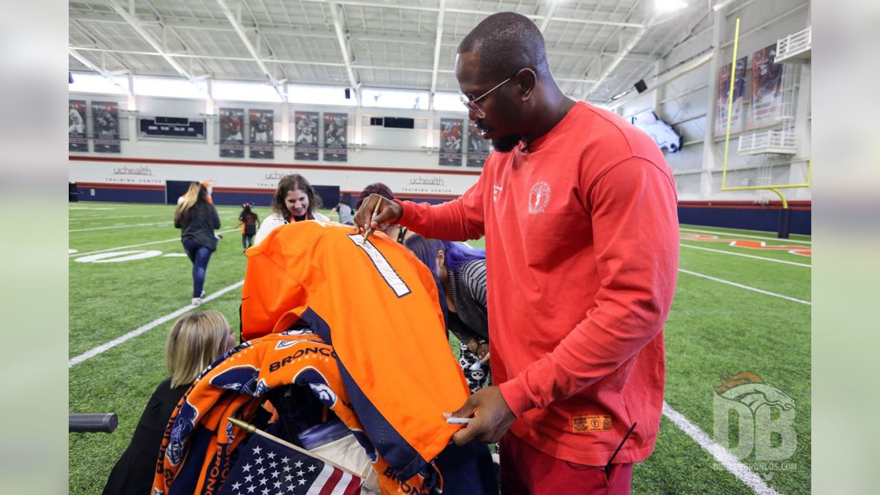 Broncos Team Stores' 10th annual 'After Thanksgiving Sale' set for Friday