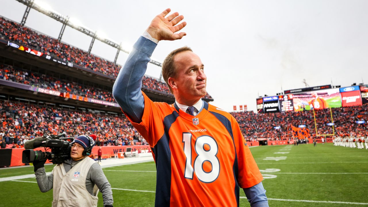 Peyton Manning unveils Ring of Fame pillar as he is inducted into