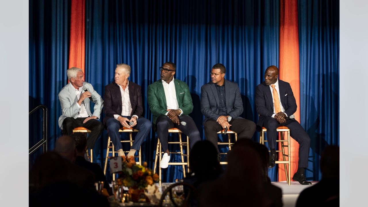 Terrell Davis speaks to the crowd at halftime ceremony celebrating 25th  anniversary of Super Bowl XXXII team