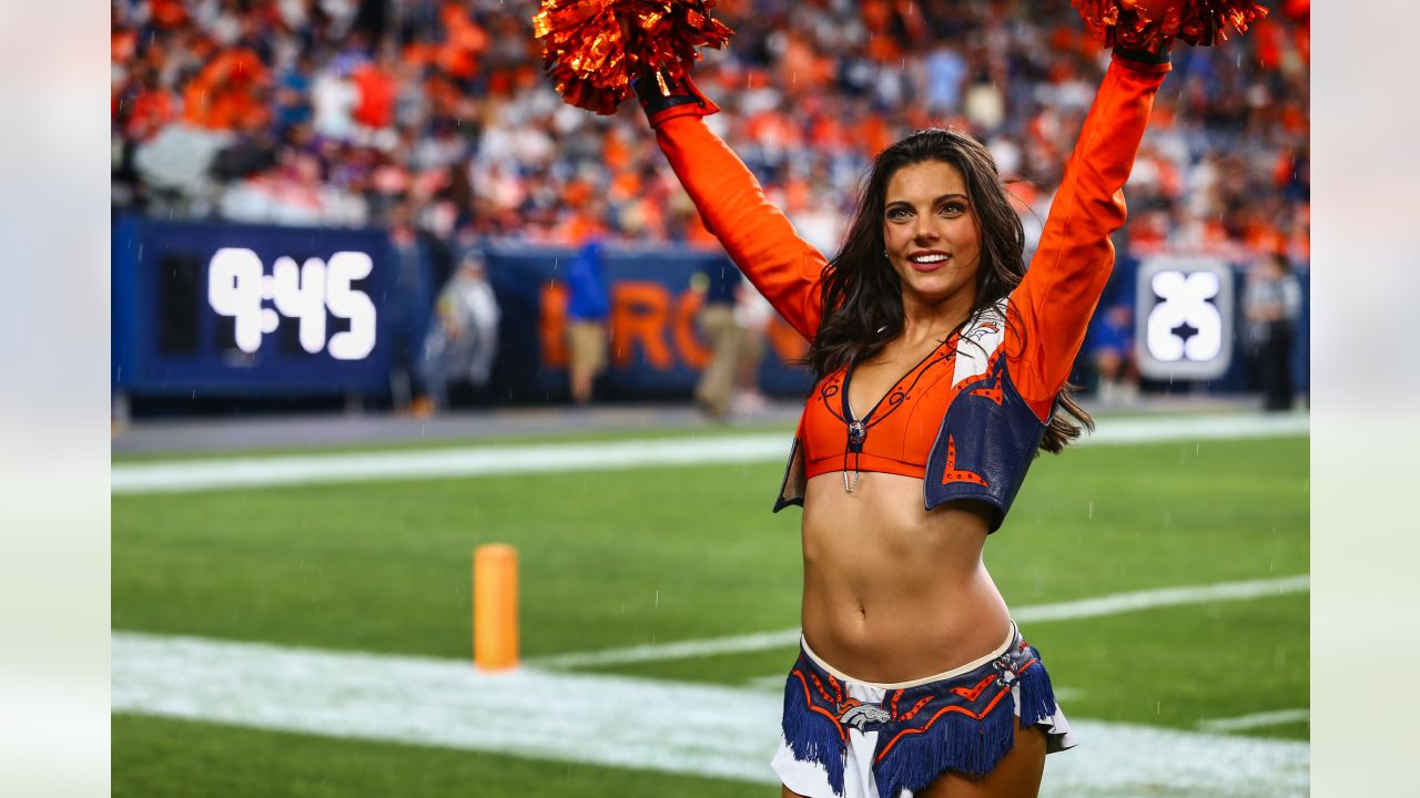 Denver Broncos Cheerleaders game gallery: Preseason Week 1 vs. Dallas