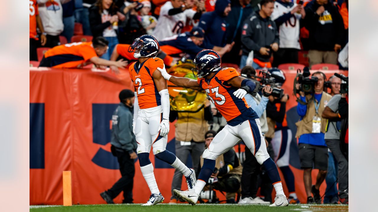 Shots of the Game: Celebrating a big win over the Chargers