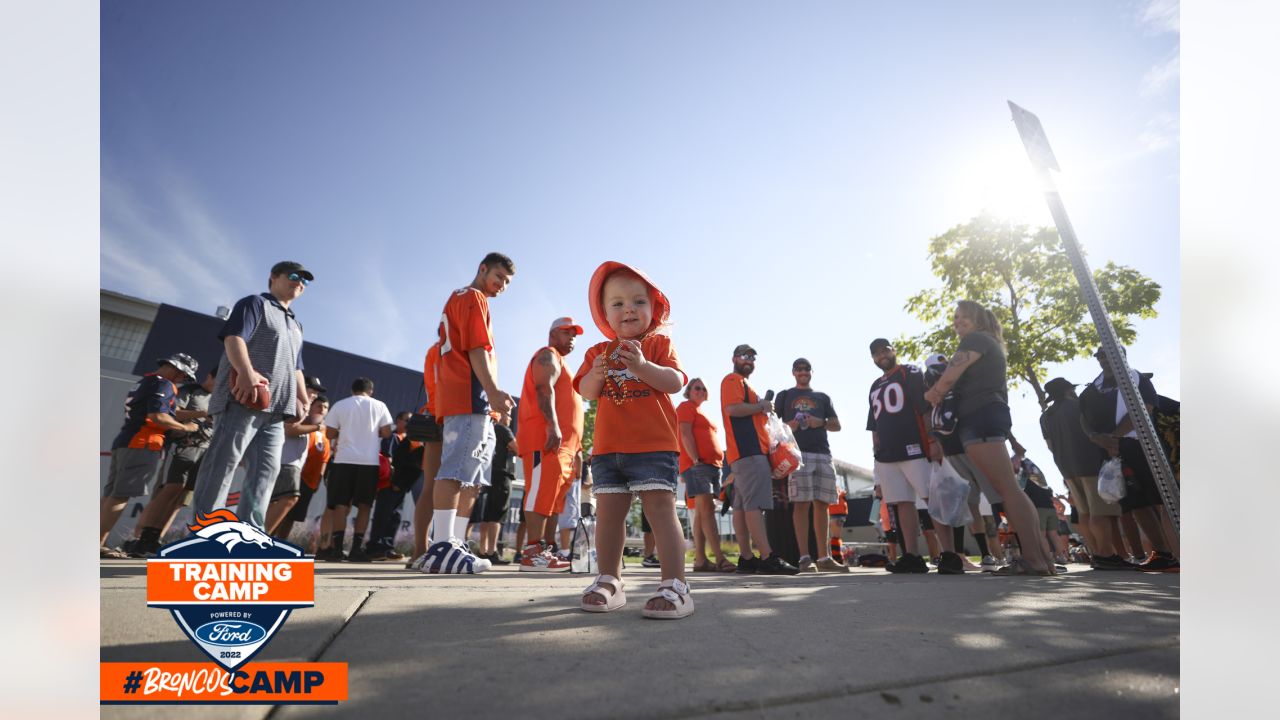 Broncos training camp rewind, Day 4: First weekend practice draws crowd of  7,121