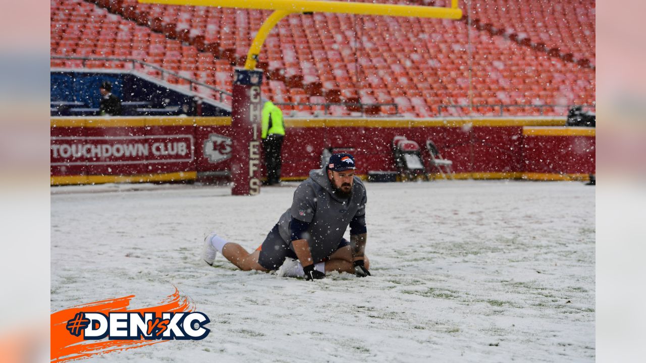 PHOTOS: Chiefs romp Broncos at snow-covered Arrowhead