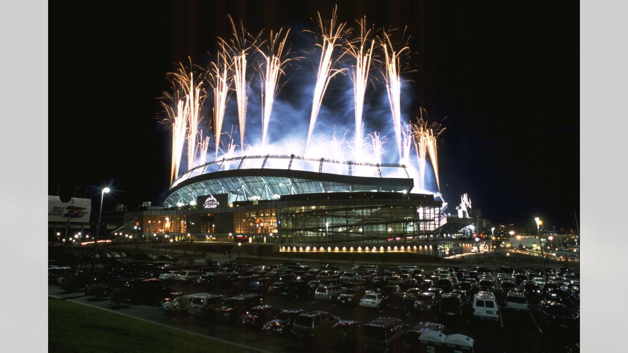 A look back: The 2001 Broncos-Giants game that opened Invesco