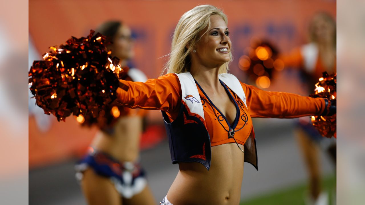 cute Denver Broncos cheerleader : cheerleaders  Denver bronco cheerleaders,  Broncos cheerleaders, Vikings cheerleaders