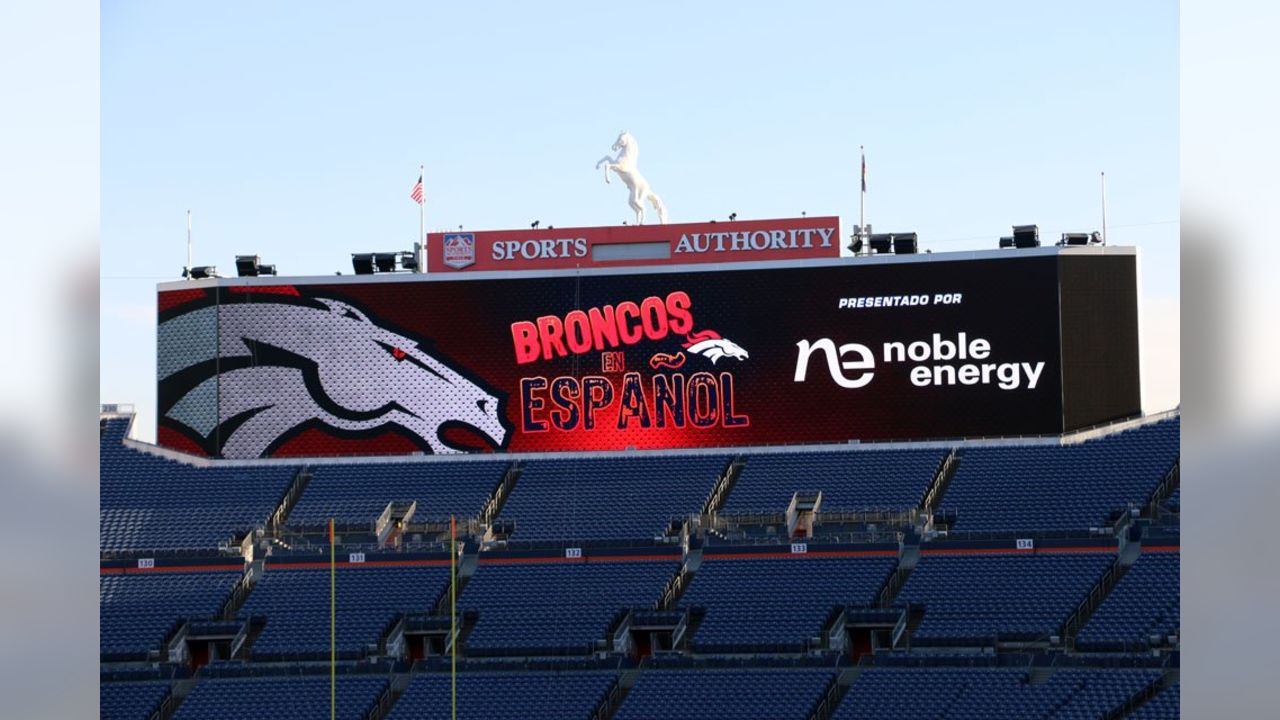 Denver Broncos - #JAXvsDEN meets #HispanicHeritageMonth 