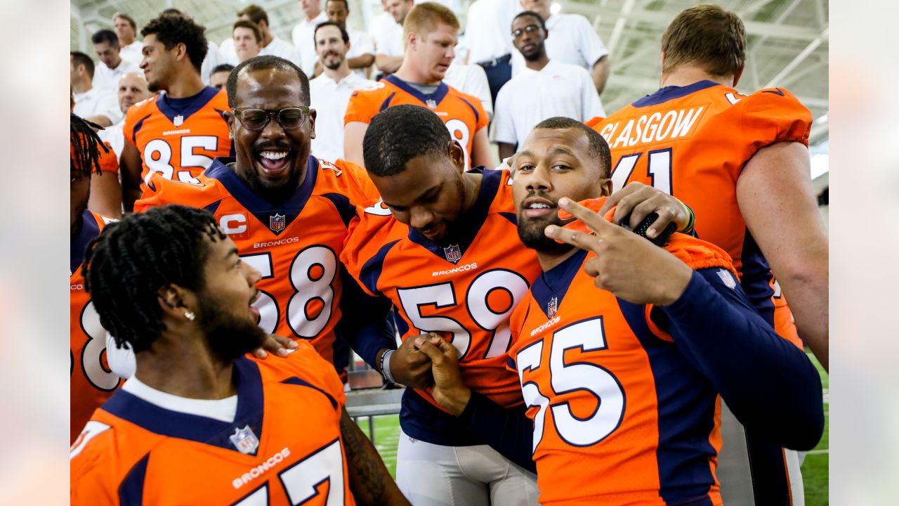 Photos from the Broncos' 2021 team picture day