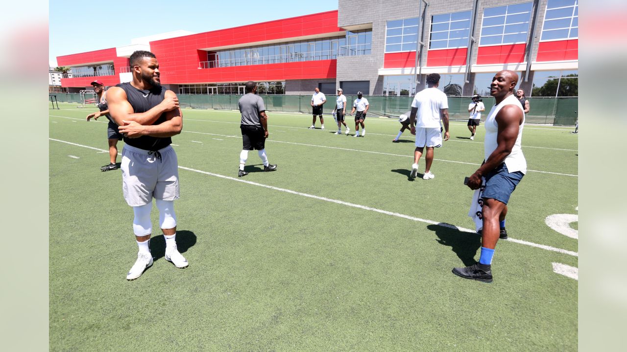 Broncos Insider: Von Miller's fifth-annual Pass Rush Summit returns to Las  Vegas this weekend