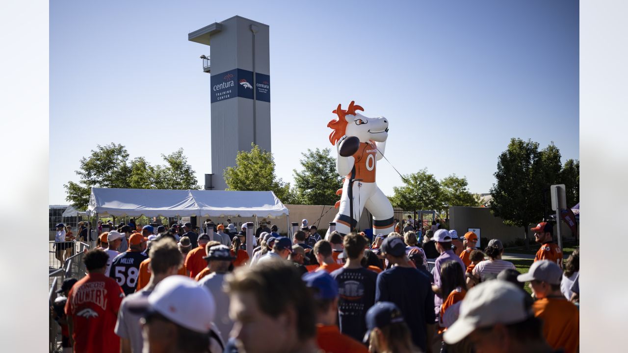 Broncos training camp: 14 practices are open to fans, public